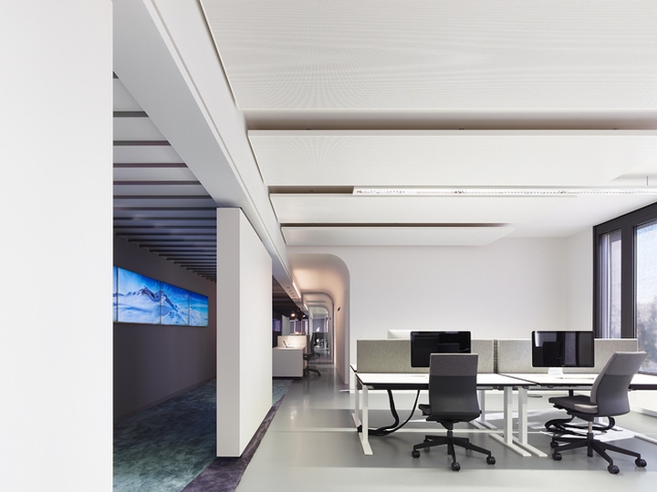 Офисный интерьер от Ippolito Fleitz Group в Германии: дизайн офиса Phoenix Design