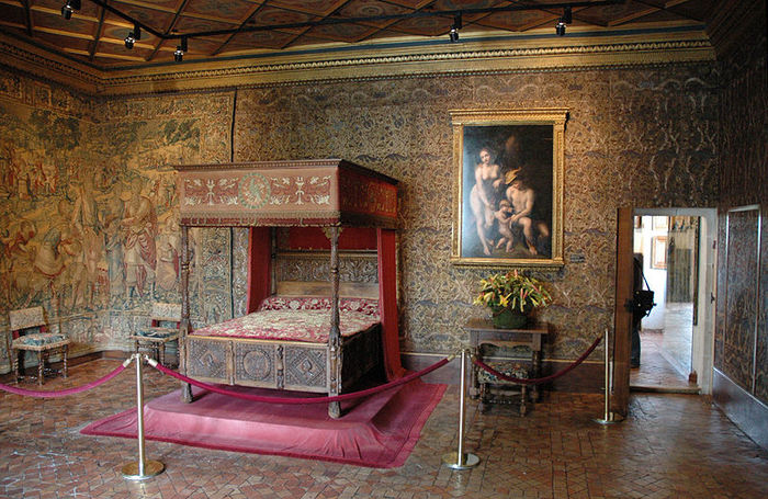 Королевские опочивальни: 20 роскошных спален с прекрасными интерьерами, фото № 9