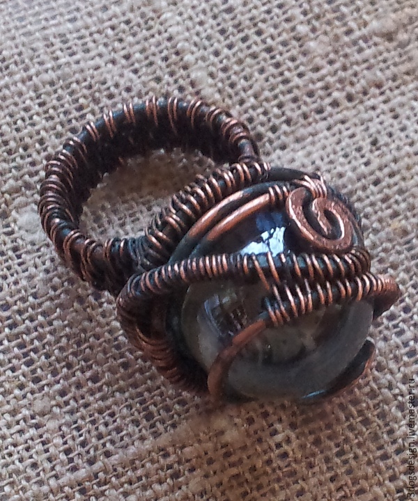 «Бюджетный брульянт», или Делаем кольцо со стеклянным шариком из медной проволоки, фото № 29