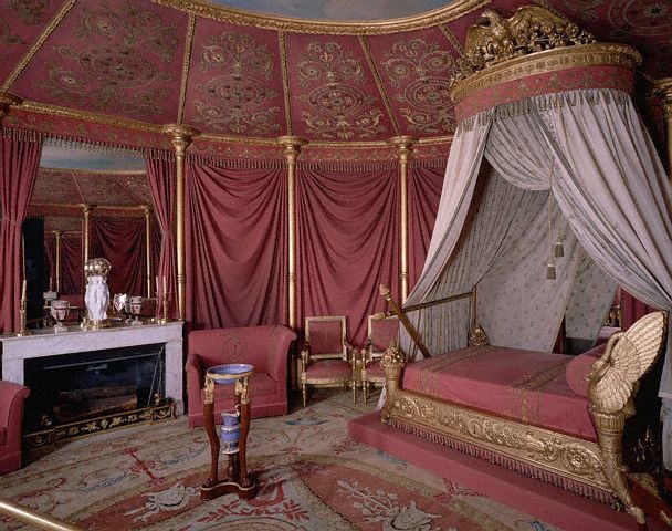 Королевские опочивальни: 20 роскошных спален с прекрасными интерьерами, фото № 10