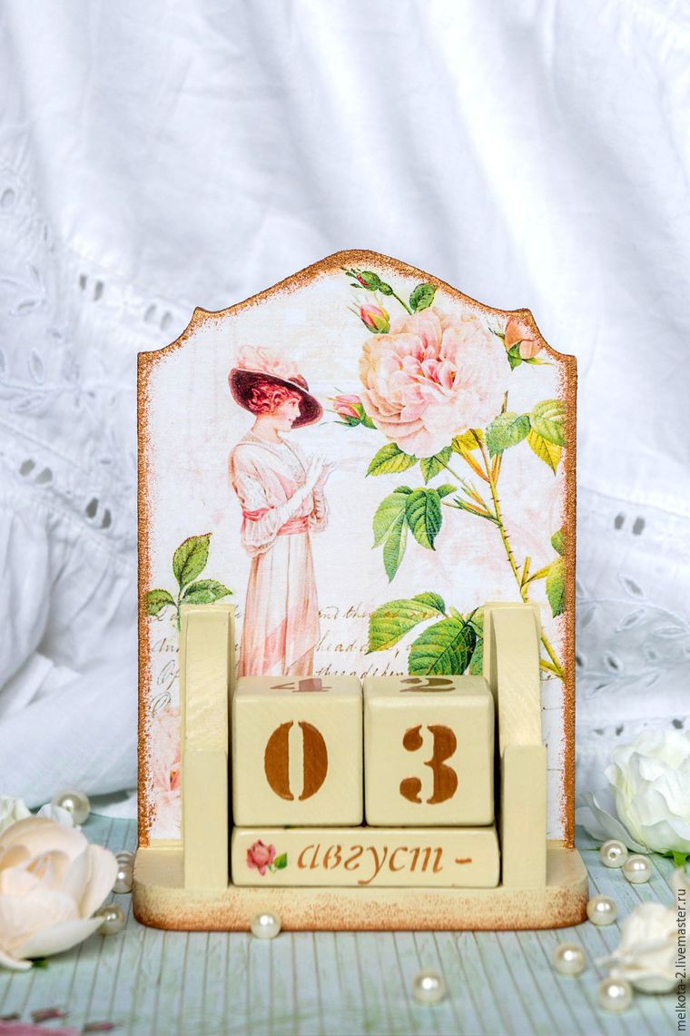 Делаем вечный календарь «Розовый сад» в технике «декупаж» с использованием ткани и чипборда, фото № 1
