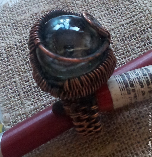 «Бюджетный брульянт», или Делаем кольцо со стеклянным шариком из медной проволоки, фото № 31