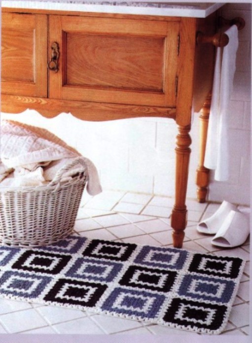 Уютный и оригинальный интерьер с помощью вязаных ковриков. Часть 1, фото № 3