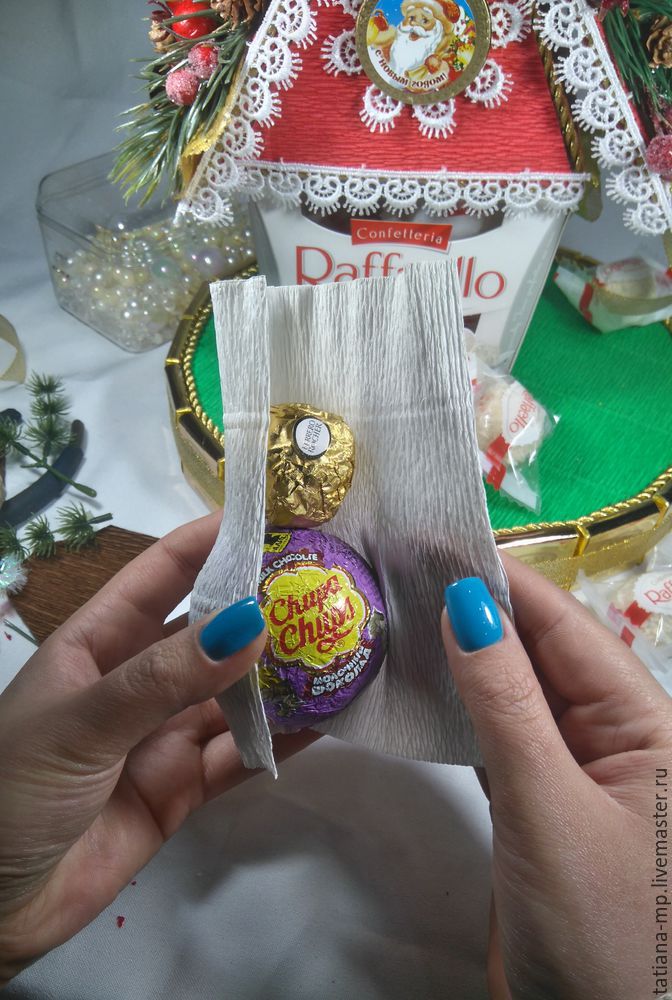 Новогодний домик Деда Мороза из коробки конфет: мастер-класс, фото № 41
