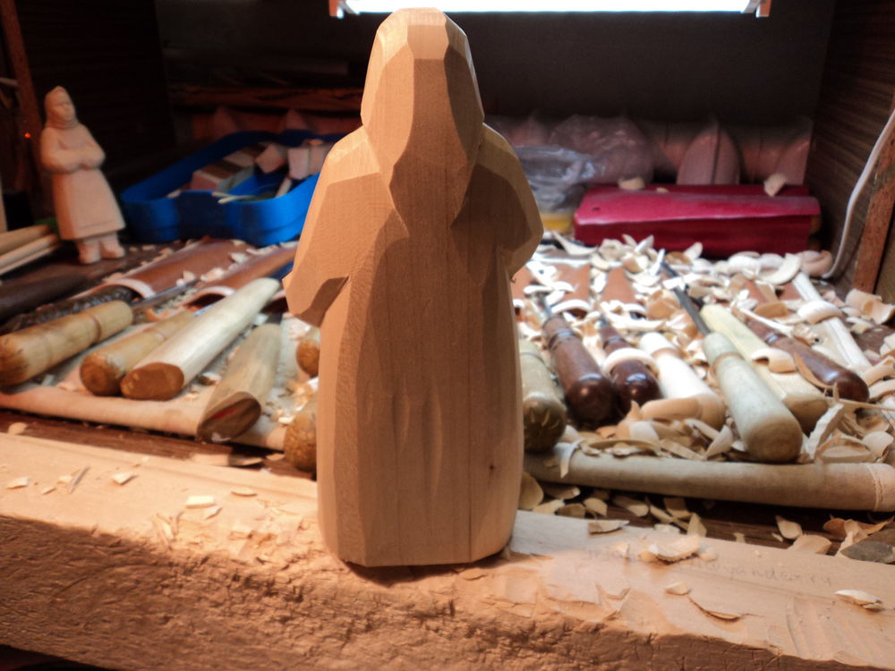 Изготовление деревянной фигуры старушки из сказки «Репка», фото № 10