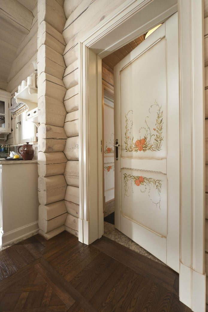 двери с росписью в интерьере в стиле прованс