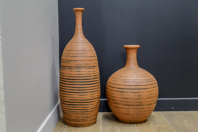 глиняные напольные вазы