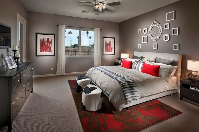 Дизайн спальни в серо-красных тонах