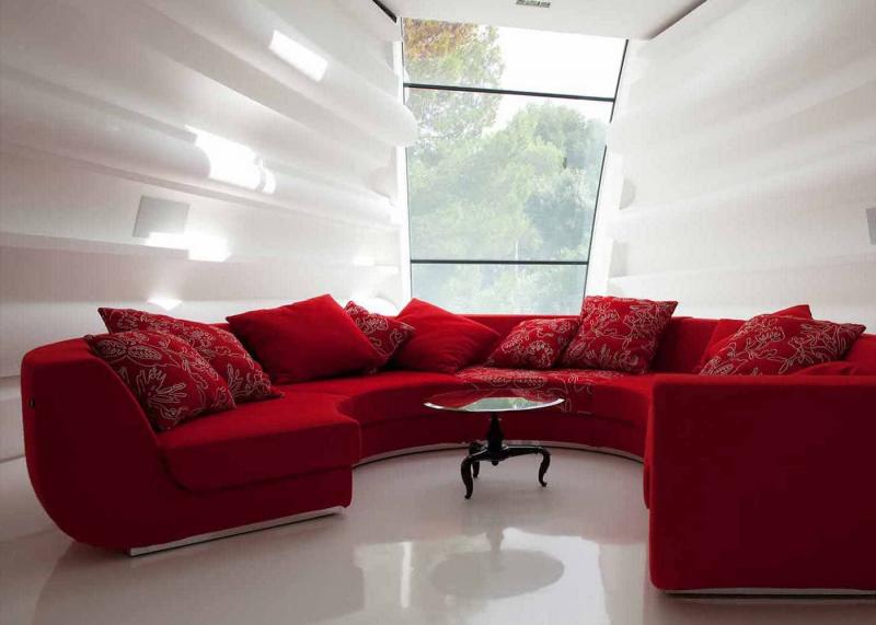 Оттенок Aurora Red в интерьере 2