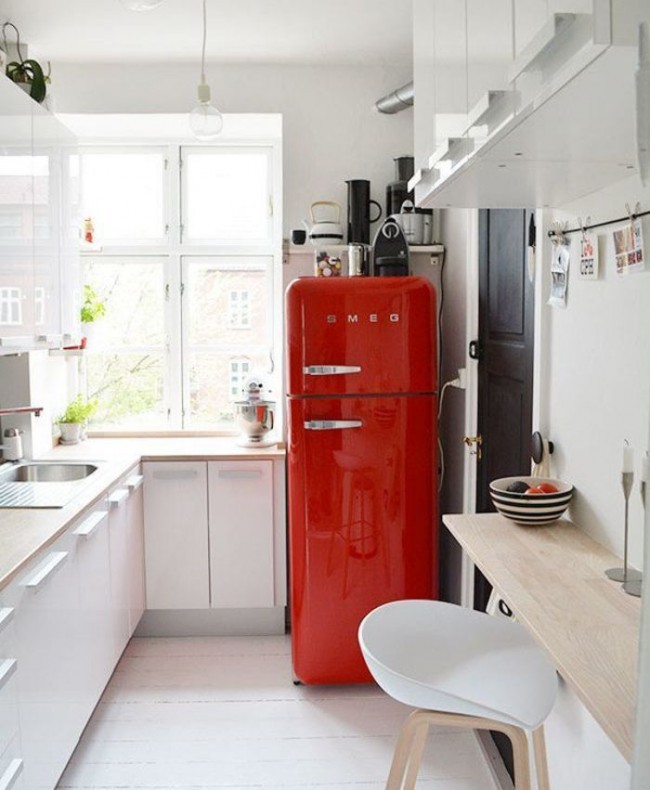 Ретро холодильник на кухне хрущевки