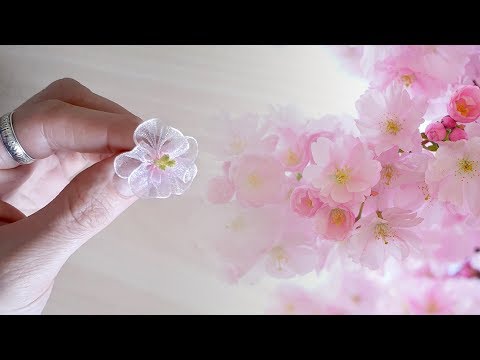 Цветы сакуры из узкой ленты