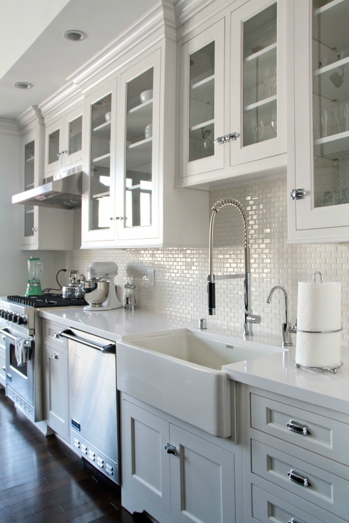 kitchen backsplash images white cabinets