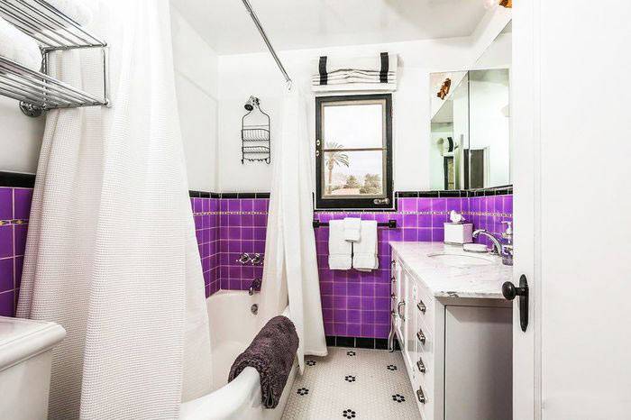фиолетовая плитка в ванной комнате фото