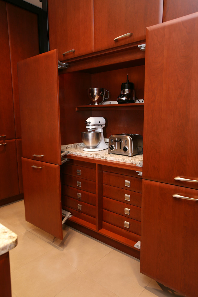 Стильный шкаф с раздвижными дверями для хранения мелкой кухонной техники от Tim Kriebel - KRIEBELDESIGN