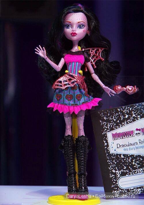 Monster High - Дракулаура, Draculaura