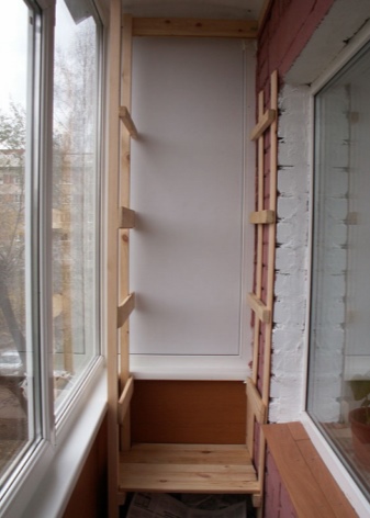 Встраиваемый шкаф на балкон