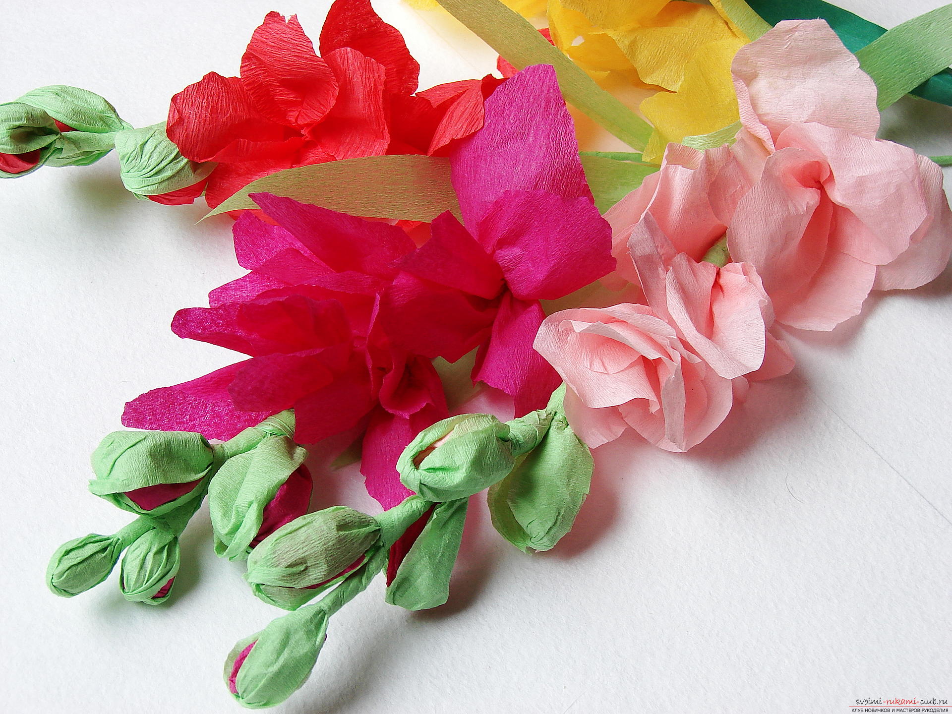 Этот мастер-класс научит как сделать цветы гладиолусы из бумаги своими руками.. Фото №34