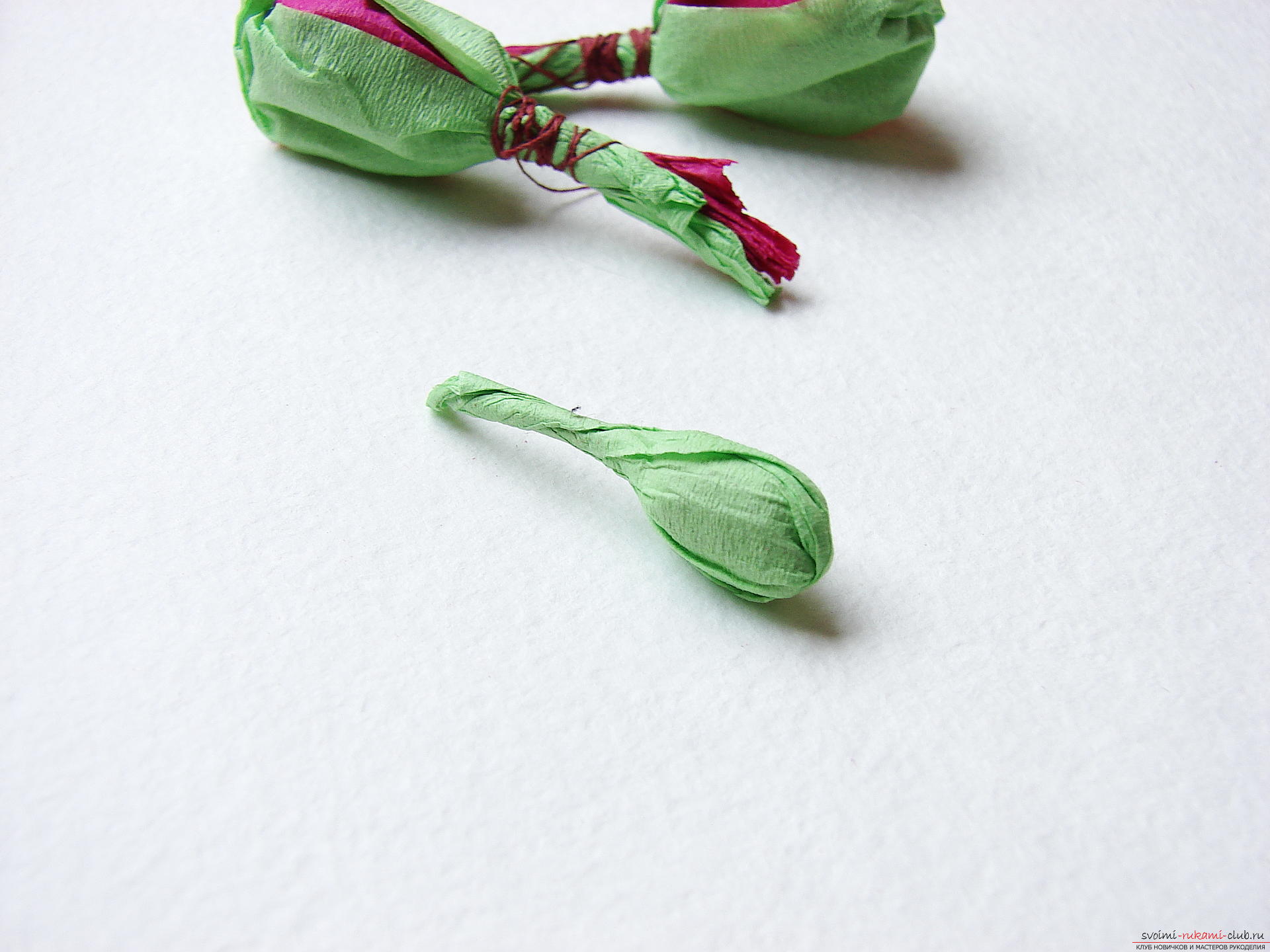 Этот мастер-класс научит как сделать цветы гладиолусы из бумаги своими руками.. Фото №18