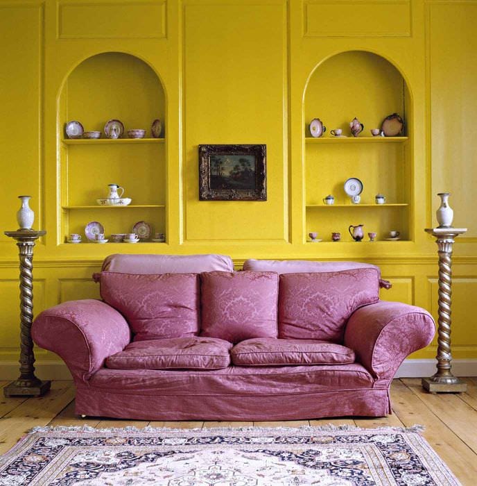 идея использования яркого желтого цвета в интерьере квартиры