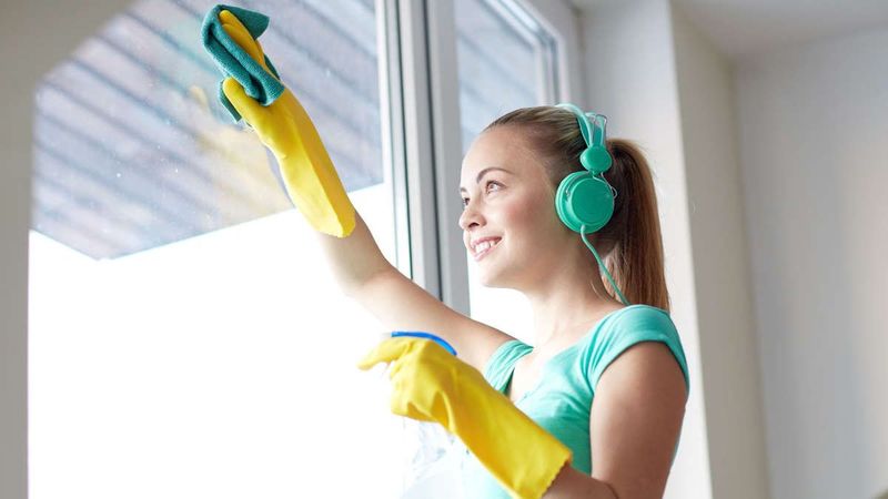 Фото: как правильно мыть окна после установки, после зимы