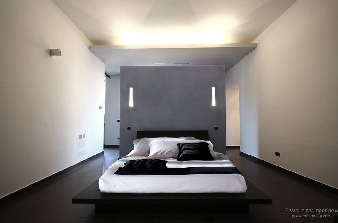 Кровать-платформа в интерьере спальни в стиле минимализм
