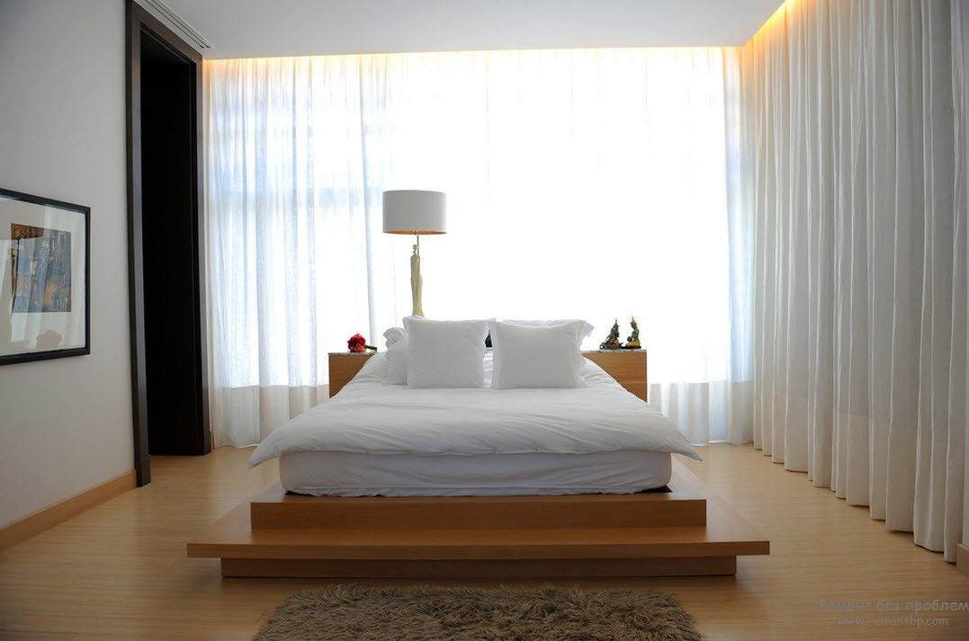 Спальня в стиле минимализм с сочетанием трех цветов