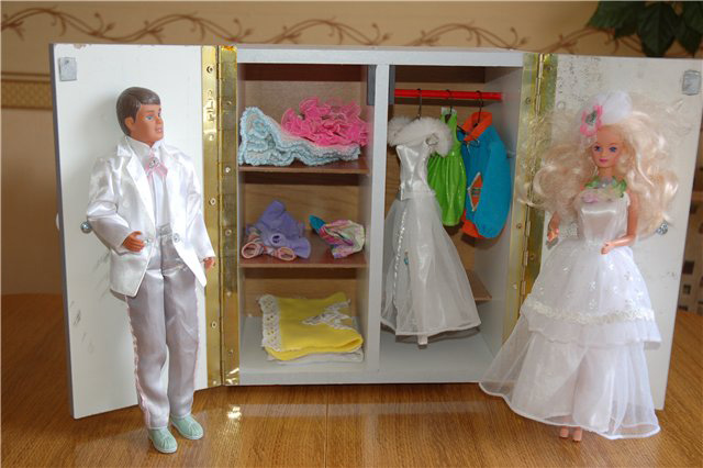 шкаф для куклы